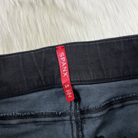 Spanx Women's Size Small Vintage Black Distressed Ankle Skinny Jegging Jeans - Picture 5 of 8